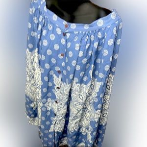 Boutique Europa Trad maxi button skirt. Small, Rayon. 35” top-bottom, 16”waist.